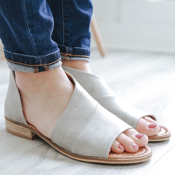 QWENN Cut Out Flats   - GREY - Picture 4 of 7